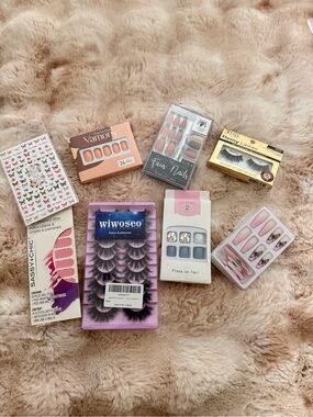 Assorted Pink Press-On Nail Set And Lashes - Multiple Styles